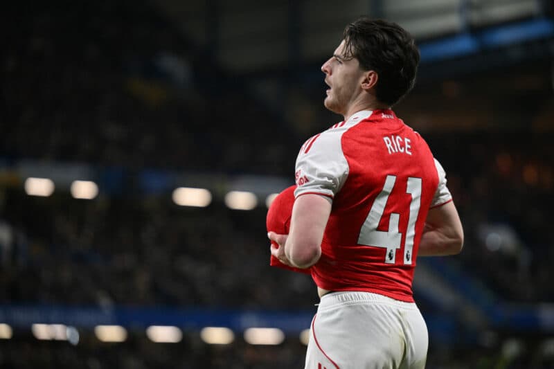 Arsenal Holds Team Meeting After Wolves Draw