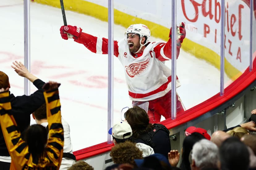 Dylan Larkin scores his 2nd goal of game in OT to lift Red Wings past Senators, 2-1