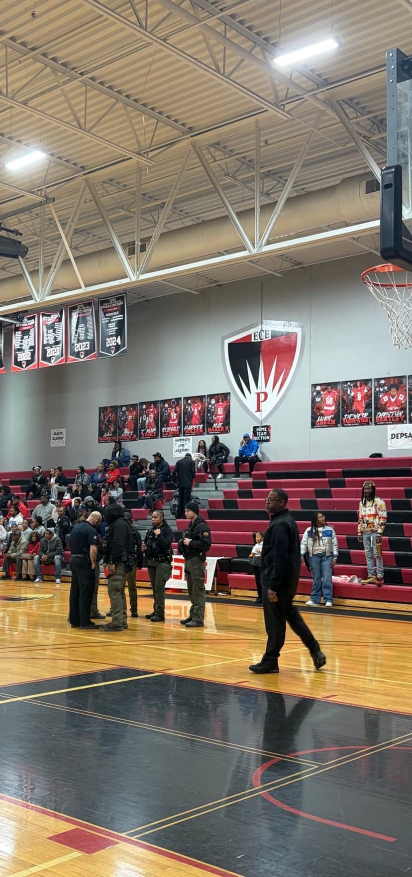 Teenager shot after brawl at Detroit Edison HS boys basketball game