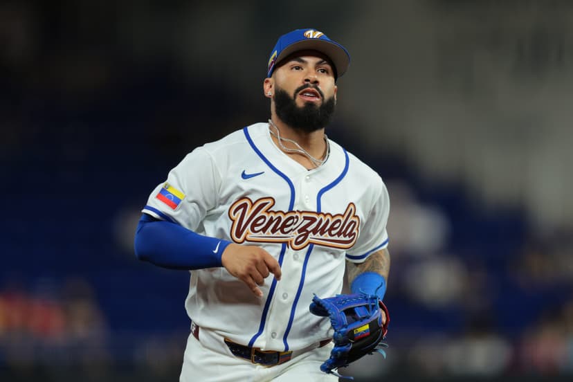 Why is Tigers' Gleyber Torres riding Venezuela's bench in WBC?