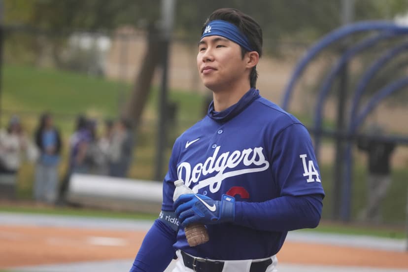 Dodgers' Dave Roberts Discusses Hyeseong Kim's Role in 2026 Season