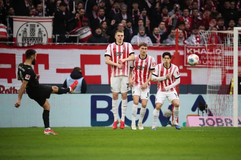 Ginter scores against ex-club Gladbach to help Freiburg to 2-1 win