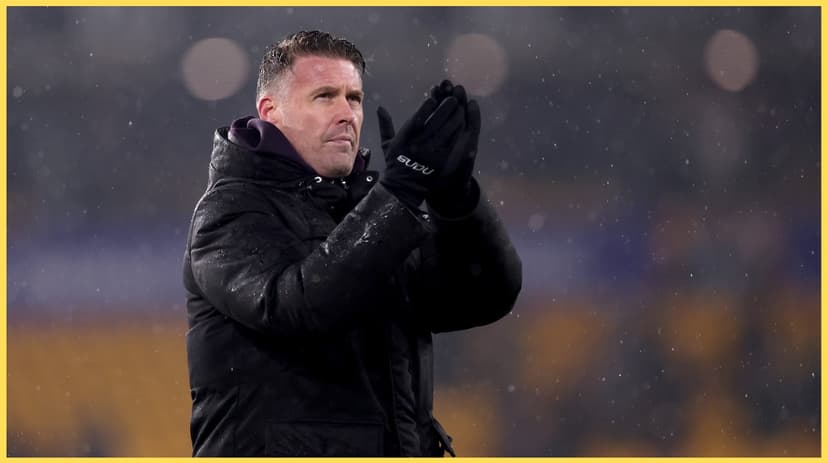 Sky reporter spotted classy gesture from Rob Edwards during Diogo Jota tribute at Molineux