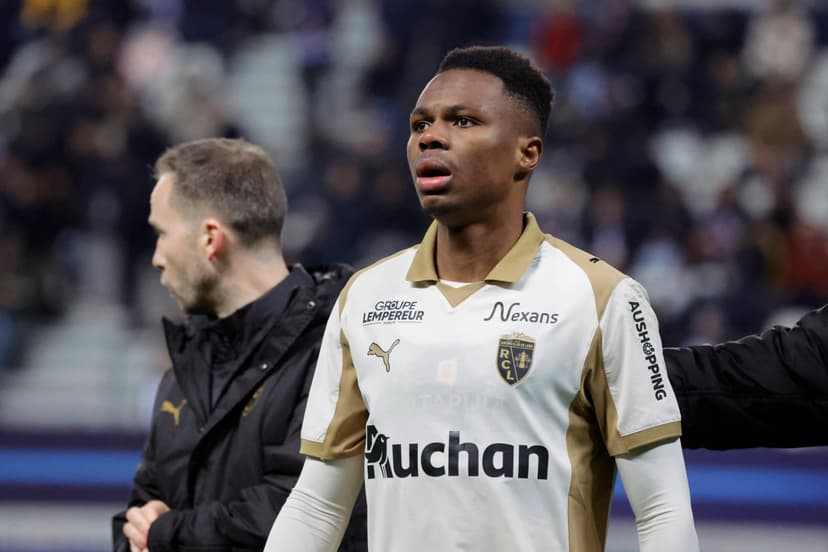 Report: Manchester United pushing to sign midfielder in £35m deal