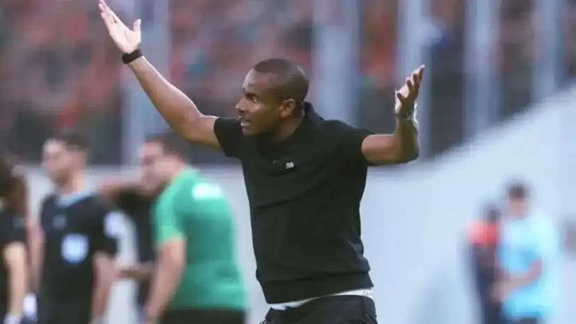 Rulani Mokwena eliminated by Sead Ramovic in Algerian Cup