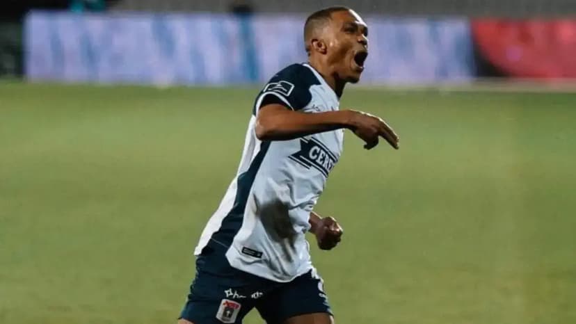 Gift Links on target in huge AGF win