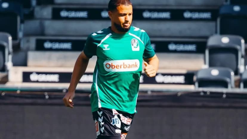 Former Kaizer Chiefs Captain Yusuf Maart Recognized in Austrian Bundesliga Team of the Week