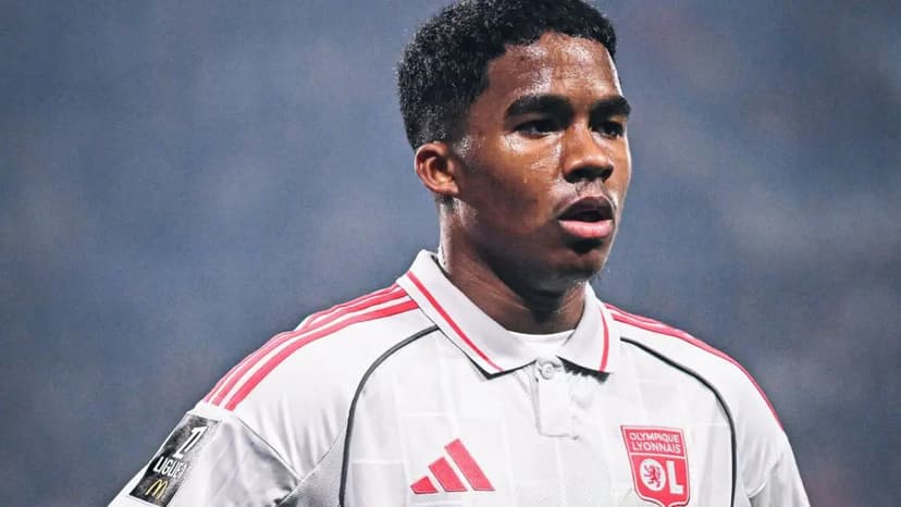 OL: Sonny Anderson shares wise advice with Endrick