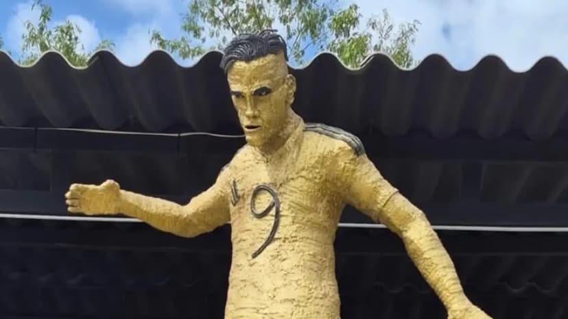 This Falcao statue sparks controversy in Colombia