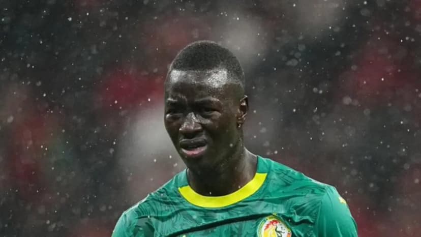 Pape Gueye in Manchester United's sights