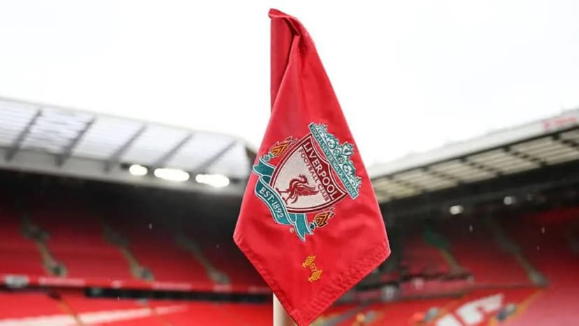 Serious Knee Problem — Liverpool hit by injury blow