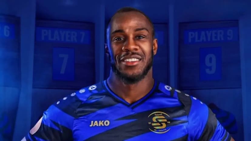 Official: Michail Antonio heads to Qatar