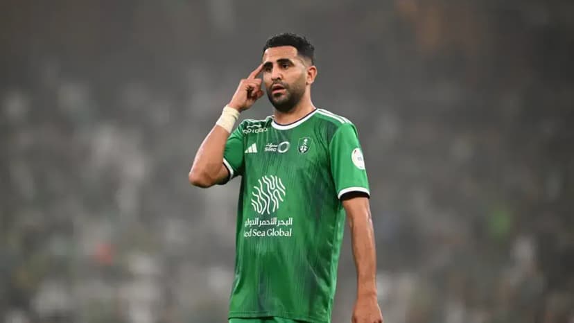 Riyad Mahrez fires Al-Ahli to the top of the league!