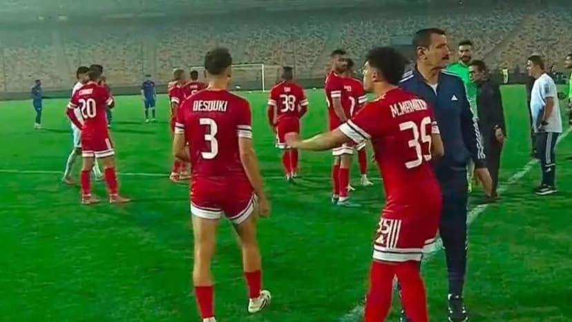 Egyptian League Match Descends into Chaos After Late Penalty Call