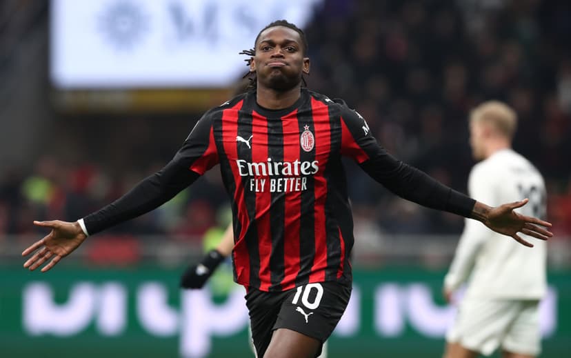 Milan discussing new long-term contract extension with Leao