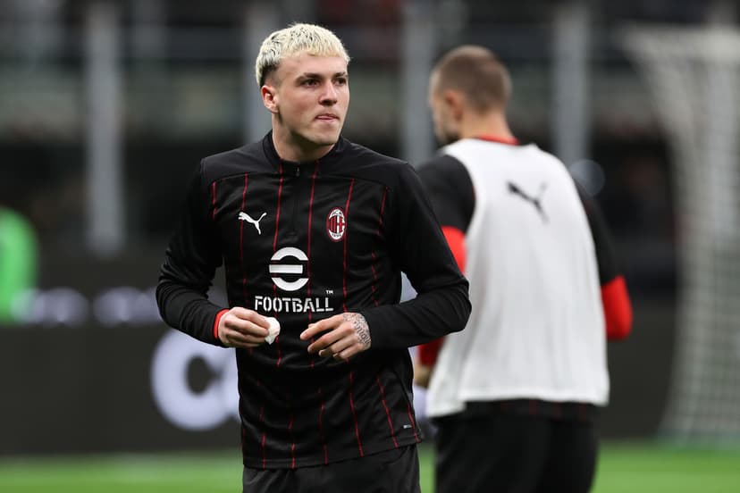 Alex Jimenez refuses to rule out Milan return despite being snubbed for no.2 shirt