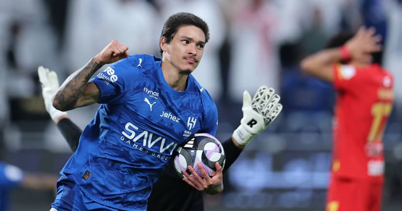 Transfer rumour roundup: Chelsea chase Nunez; Man City plot world-record Livramento bid