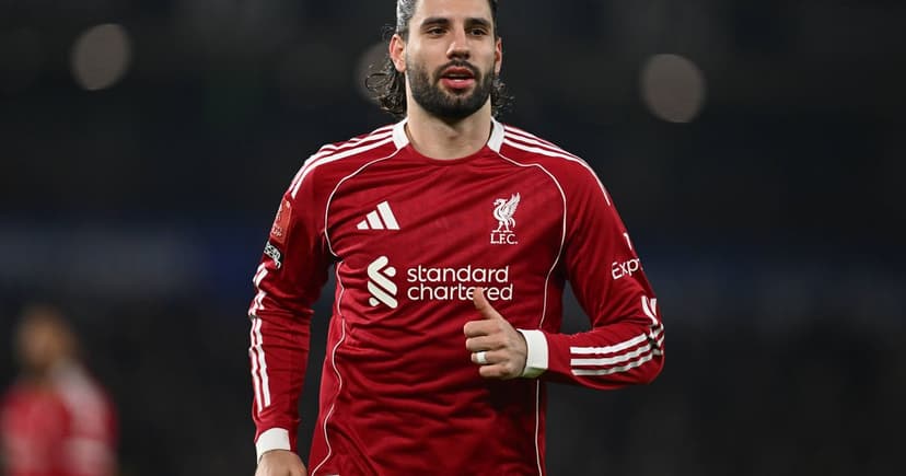 Transfer rumour roundup: Vinicius urges Real Madrid to snap up Szoboszlai; Man Utd target Sangare