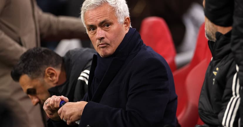 Mourinho Warns Benfica Ahead of Champions League Playoff Against Real Madrid