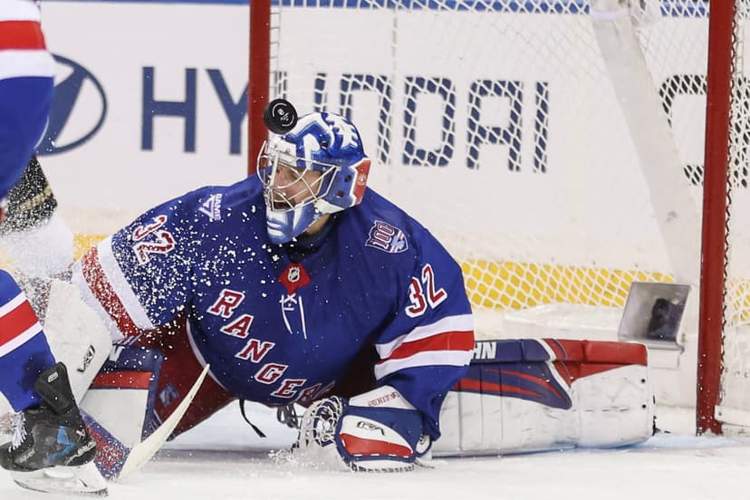 Jonathan Quick Exits Rangers Practice Early with Injury Concern