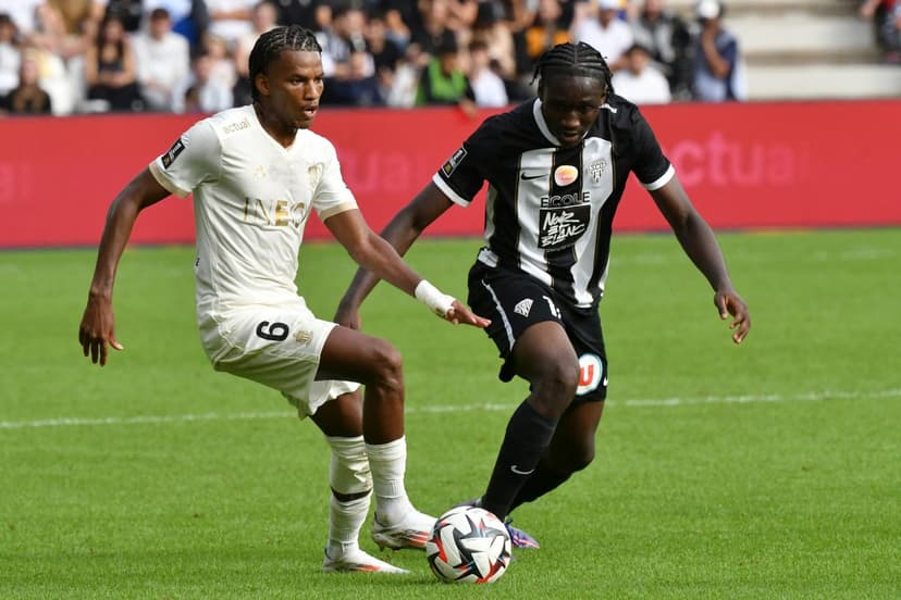 Angers-Lille Football Match to Be Played Behind Closed Doors