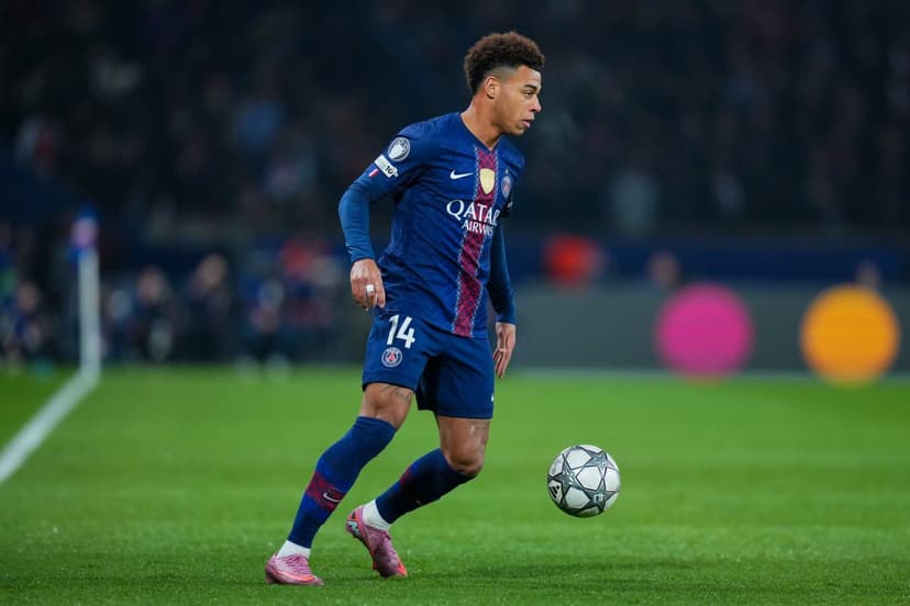 PSG Reclaims Top Spot with 3-0 Win Over Metz