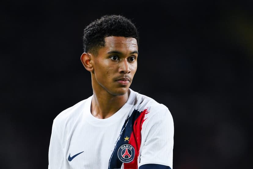 PSG's Contract Talks with Senny Mayulu Reach 'Dead End'