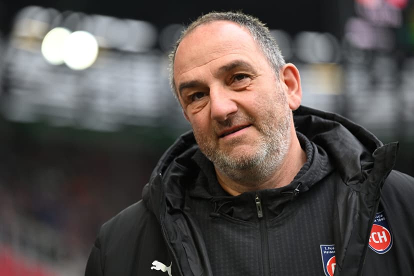 Heidenheim head coach Frank Schmidt (52) receives job guarantee even in event of relegation