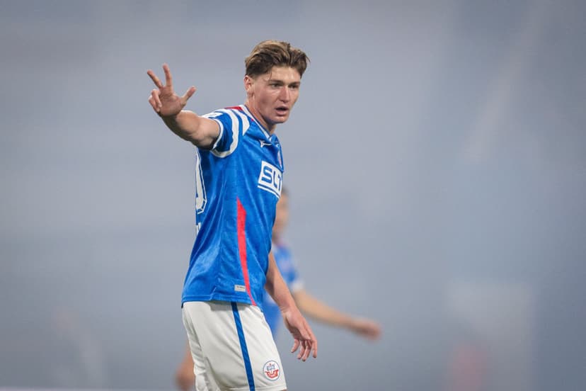 Ryan Naderi's Agent Discusses 'Intense' Deadline Day Transfer to Rangers