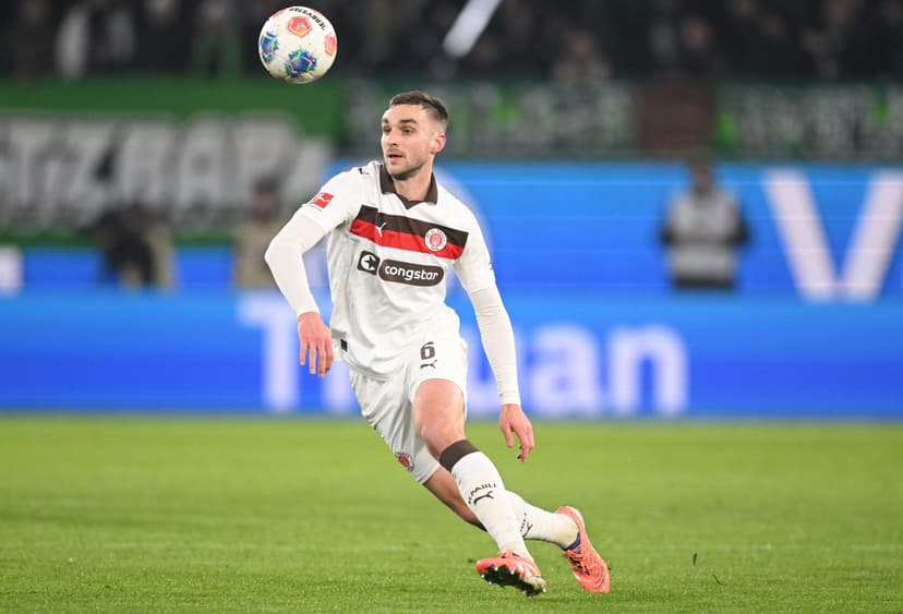 Official | St. Pauli USMNT international James Sands (25) undergoes potential season-ending surgery