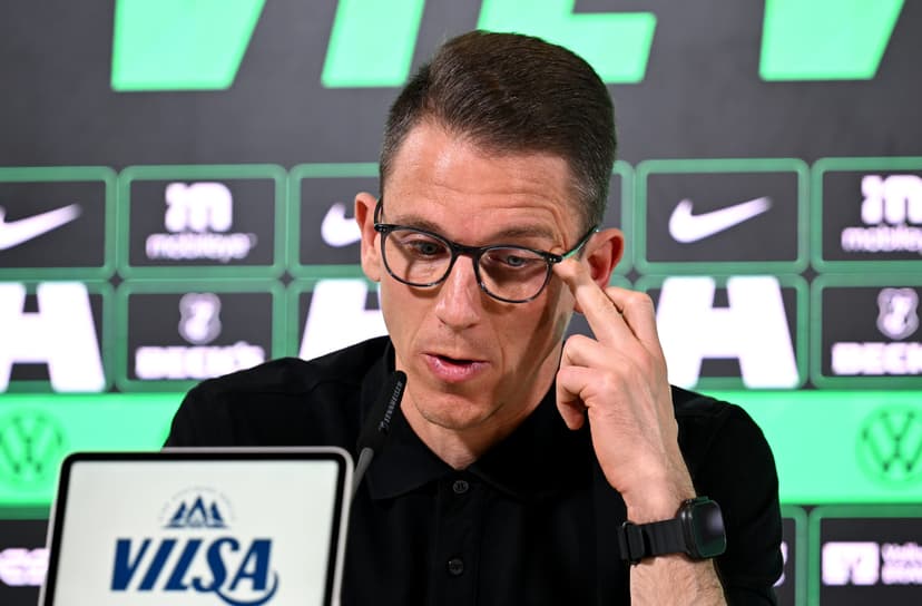 Wolfsburg’s Daniel Bauer answers questions on job security, player scuffle, and Vinicius Souza start after latest Bundesliga defeat