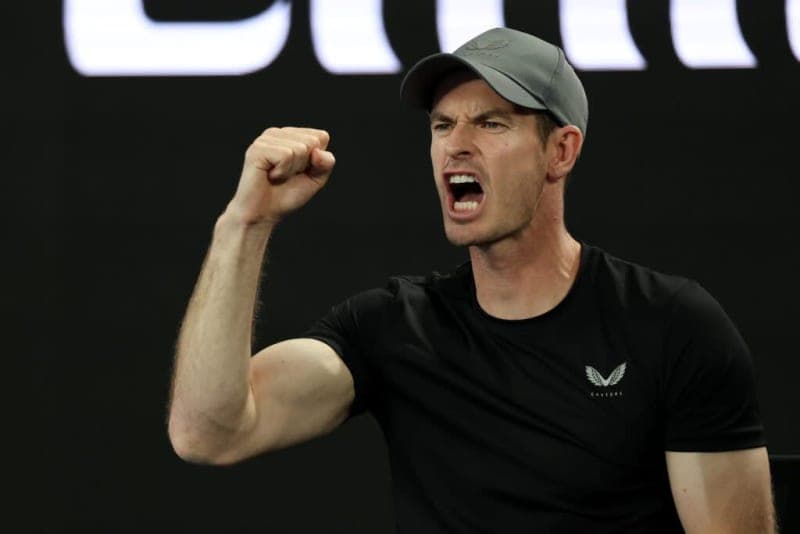 Andy Murray Honored with British Sports Award