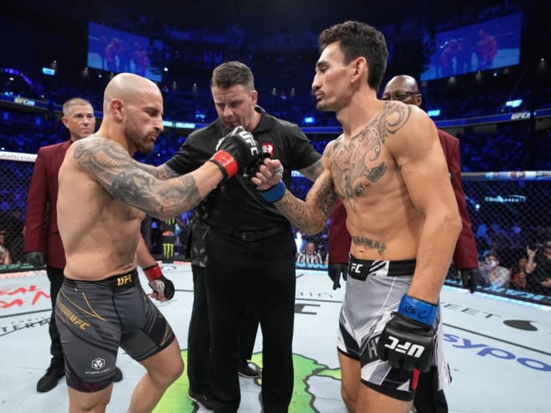 How Alexander Volkanovski thinks Max Holloway will KO Charles Oliveira at UFC 326