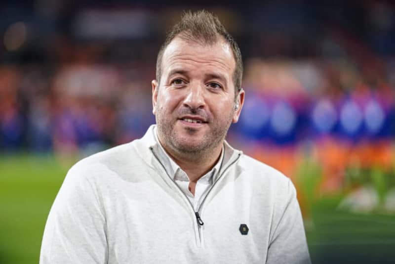 Rafael van der Vaart Criticizes Arsenal's World-Class Status