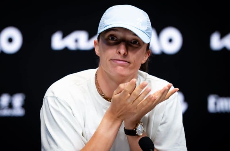 Iga Swiatek messages Casper Ruud after playing doubles together at Indian Wells