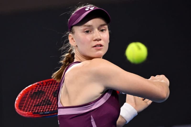 Elena Rybakina Retires from Dubai Match Due to Injury