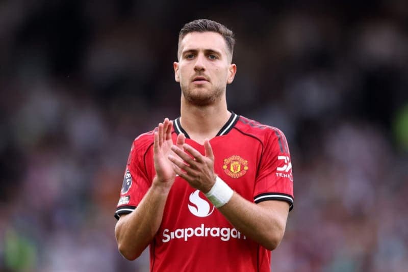 Diogo Dalot Explains Differences Between Marcus Rashford and Anthony Martial at Manchester United