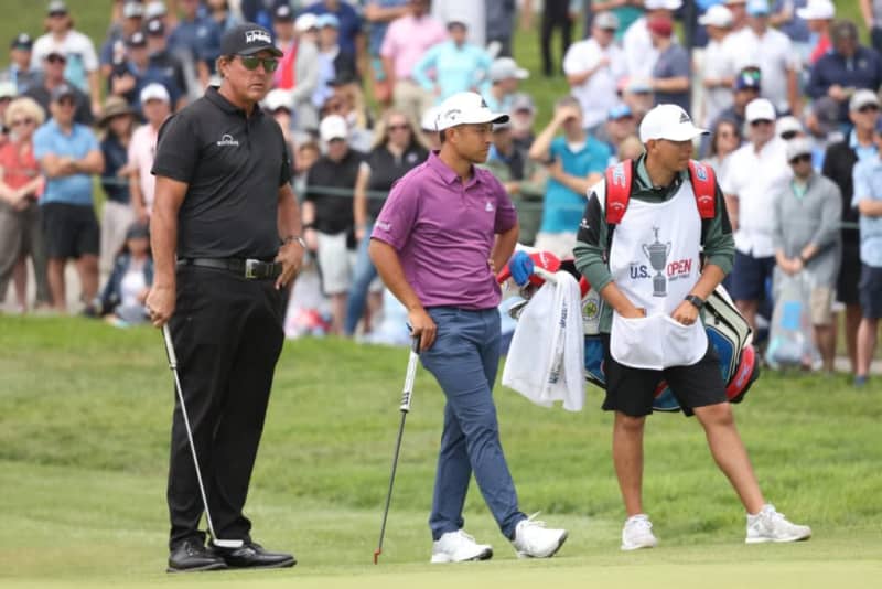 Phil Mickelson names 2026 outlook for Xander Schauffele after pre-season watch