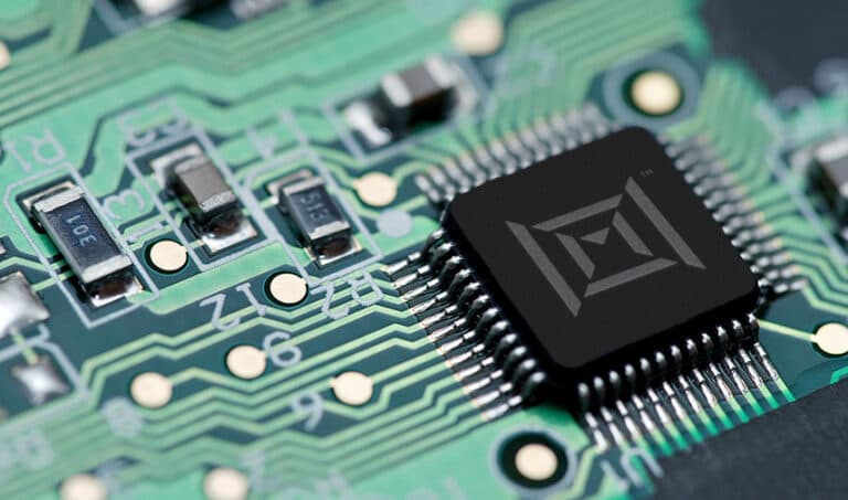 TD Cowen Maintains Hold Rating and $330 Price Target On Celestica (CLS) Stock