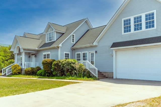 Cushman & Wakefield Rebounds on Strong Q4 and Full-Year Earnings