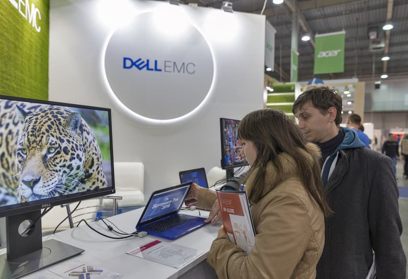 Wells Fargo Lowers Price Target on Dell Technologies