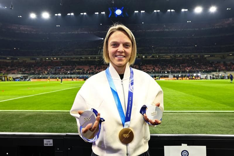 Arianna Fontana visits San Siro