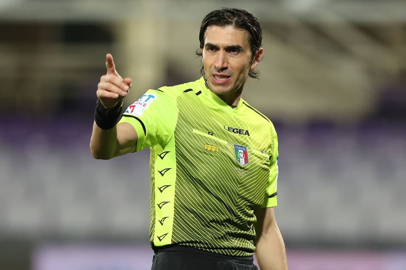 Ex-Serie A referee left ‘perplexed’ by Juventus red card: “Absolutely against this decision”