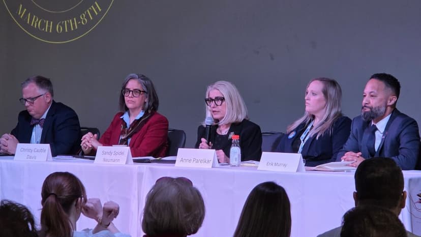 Kansas Democrats Focus on Defeating GOP Incumbent in U.S. Senate Race