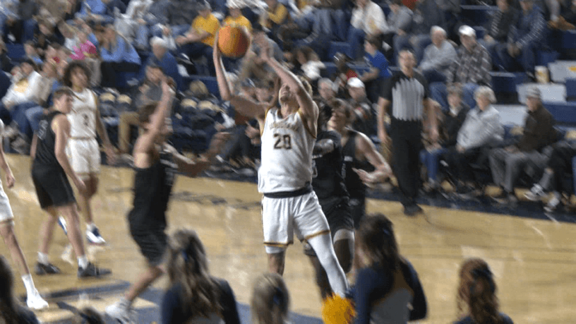 Augustana’s Caden Hinker enters transfer portal