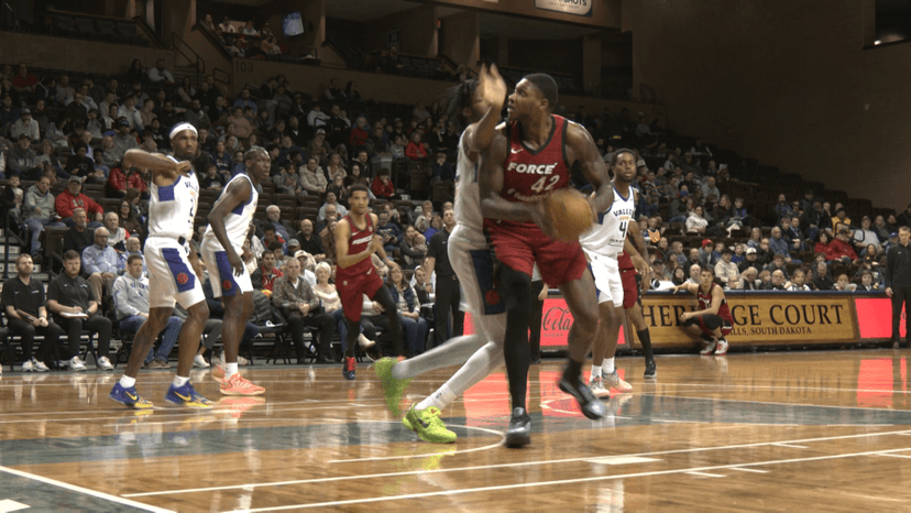 Suns late push holds over Skyforce