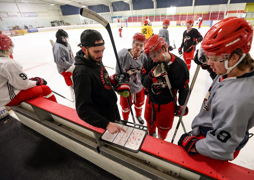 A turnover that turned Bremerton's junior hockey team into contenders