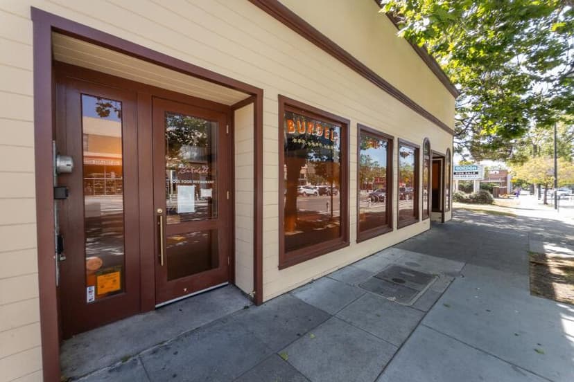 California Restaurant's Service Fee Sparks Debate Over Tipping's Racist Past