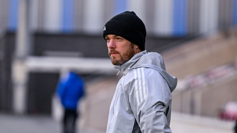 Scott Gardner Praises Leeds United Under-21s for Earning a Point