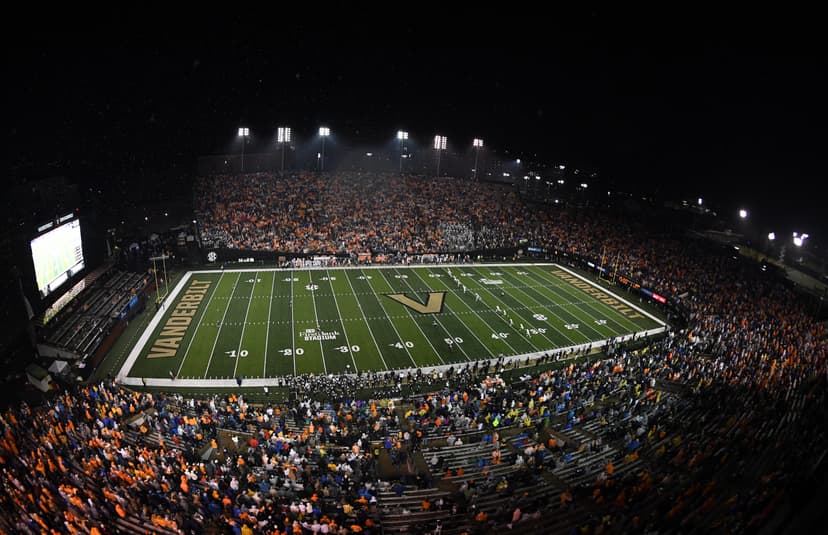 Who has biggest football stadium in SEC? Check out the ranking!